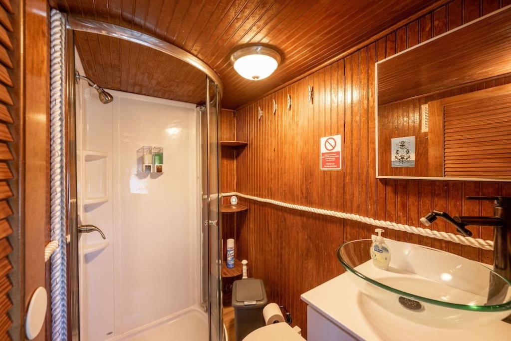 Beautiful Houseboat In Key West Hotell Exteriör bild